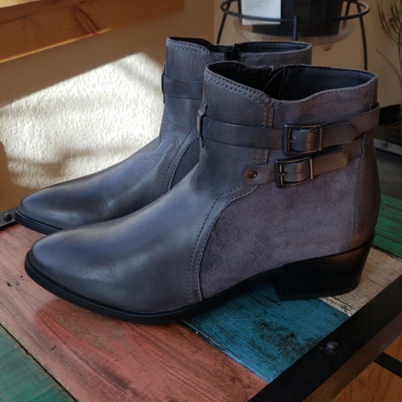 ✌🏼Catherine Malandrino Crya Buckle ankle boot - Picture 2 of 8